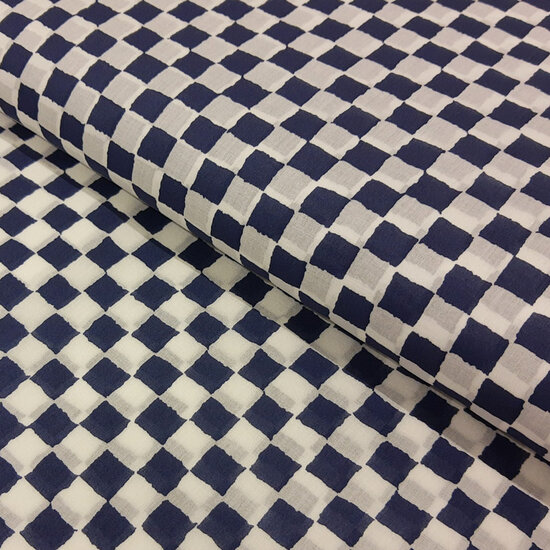 Coupon 100 / Katoen - Maan batiklook wit en blauw geblokt-3