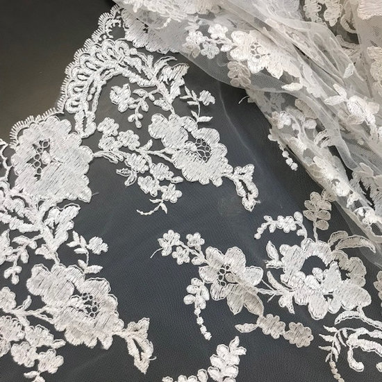 Kant - Bloemen op mesh haute ecru-2