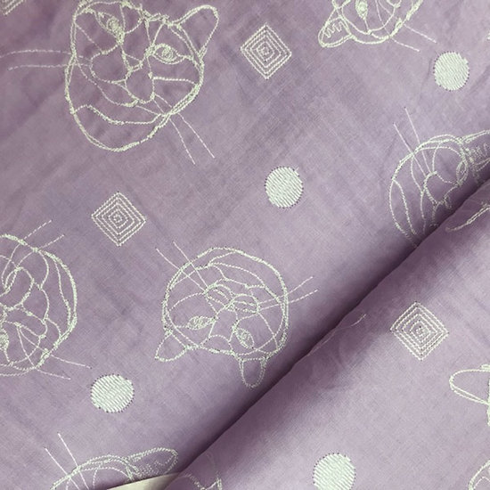 Katoen - Geborduurde poes op lila-3