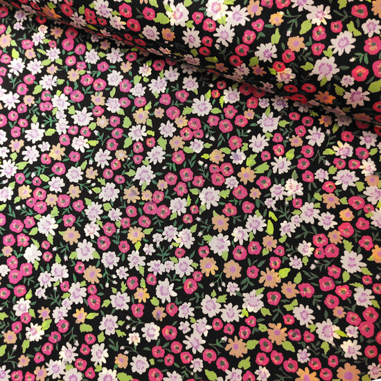 Stretchkatoen - Fijn bloemenveld op zwart-2