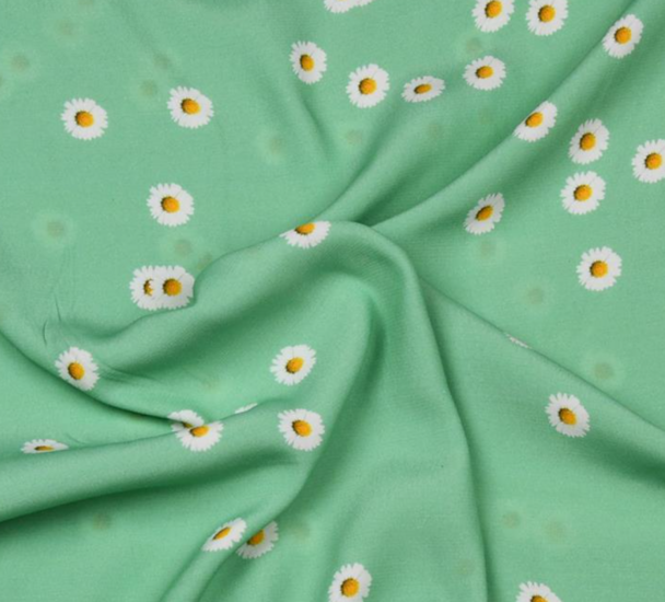 Viscose - Margrietjes op muntgroen-2