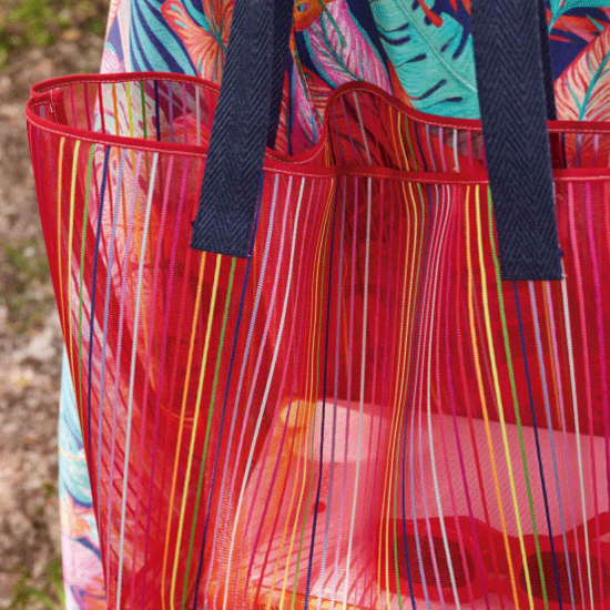 Net - Rood met regenbooglijnen 70 cm