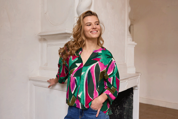 Viscose - Pink and green abstract leaves