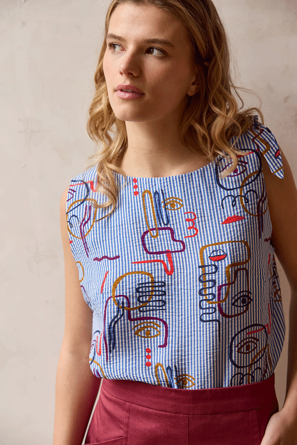 Viscose - White and blue graphic textured