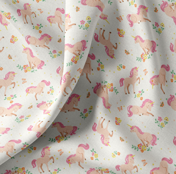 Katoen - Eenhoorn tussen bloemen