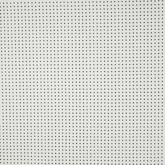 Broderie - wit geperforeerd vierkantje