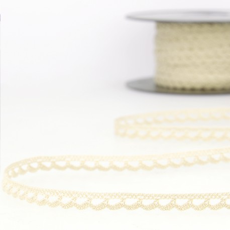 Broderie katoen 5mm - gebekt ecru 51