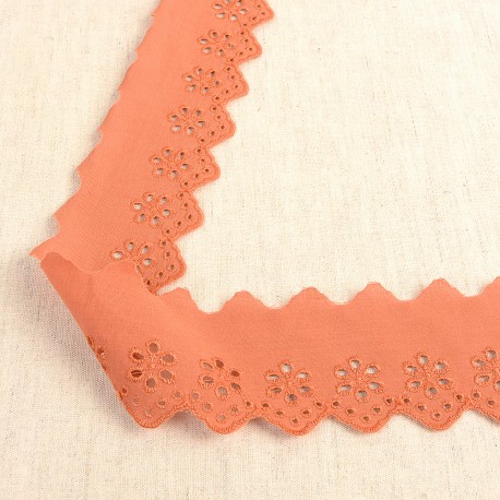 Broderie anglaise 50mm - roest 83