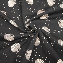 Summer sweat - Lichtroze schelpen op donker