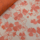 Kant - Koraal met geborduurde bloemen