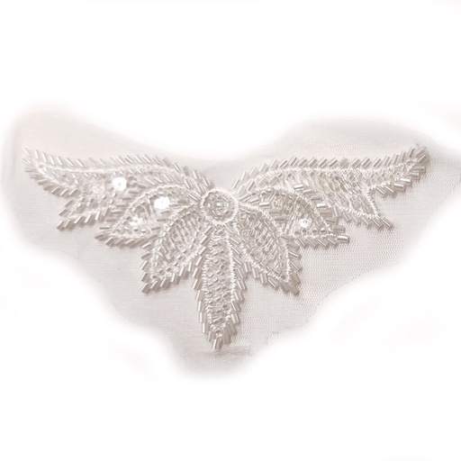 Applicatie parel - bloem wit 1