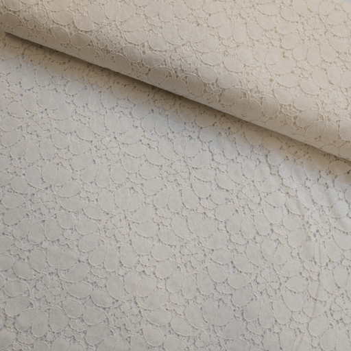 Kant - Ecru met bloemen 242